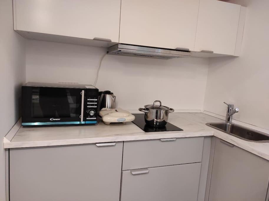 شقة Duomo Porta Venezia Mini Loft Con Wifi E Netflix ميلان المظهر الخارجي الصورة