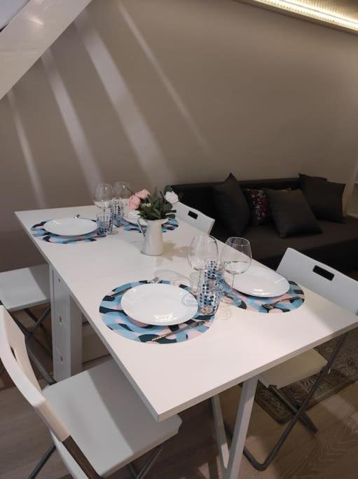 شقة Duomo Porta Venezia Mini Loft Con Wifi E Netflix ميلان المظهر الخارجي الصورة